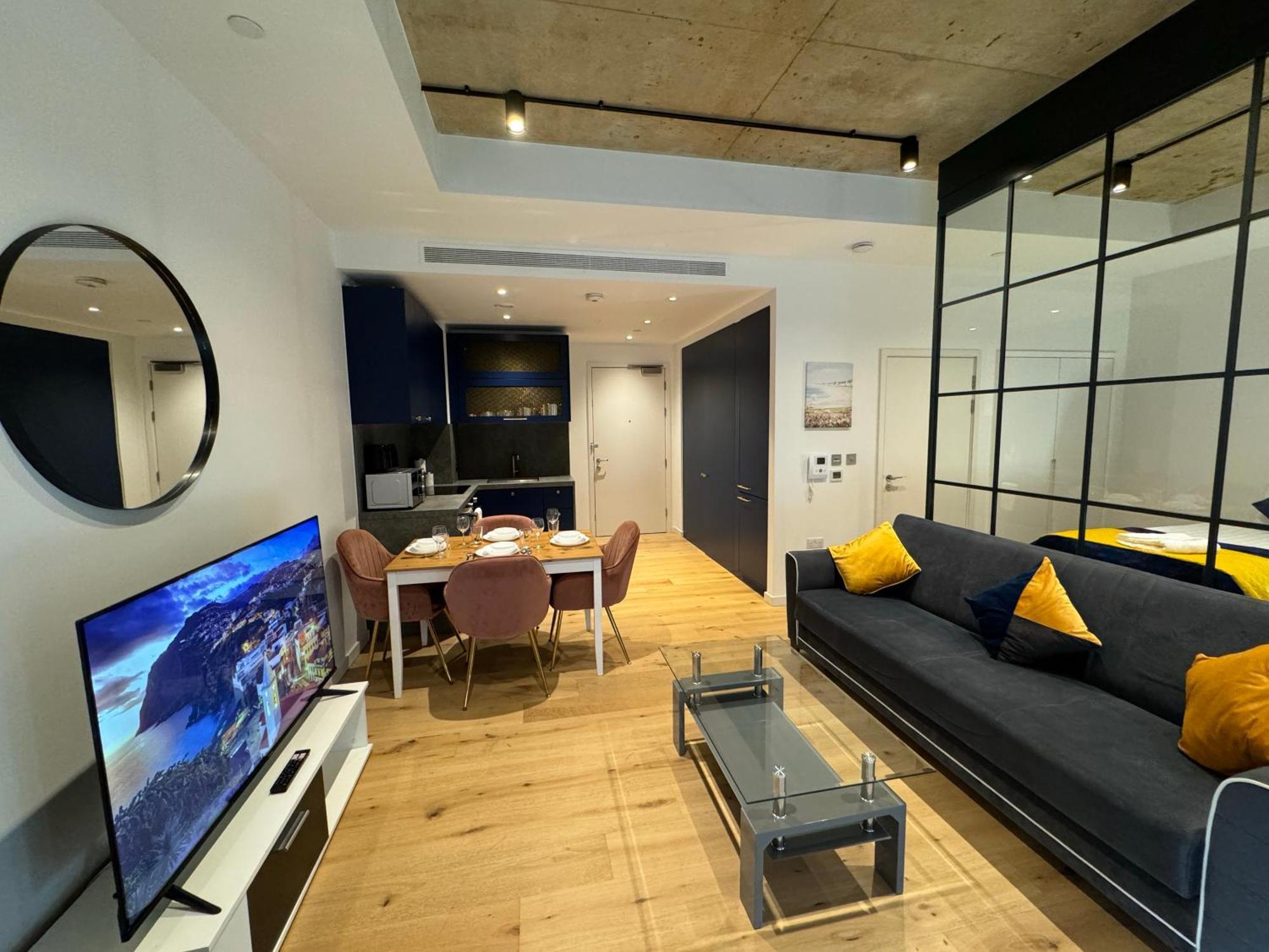 Appartamento London Luxury Flat With Balcony, River View, O2 Arena, Excel, Canary Wharf, Station Esterno foto