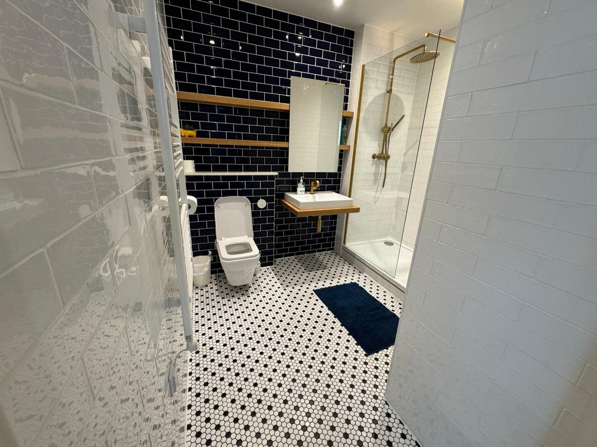 Appartamento London Luxury Flat With Balcony, River View, O2 Arena, Excel, Canary Wharf, Station Esterno foto